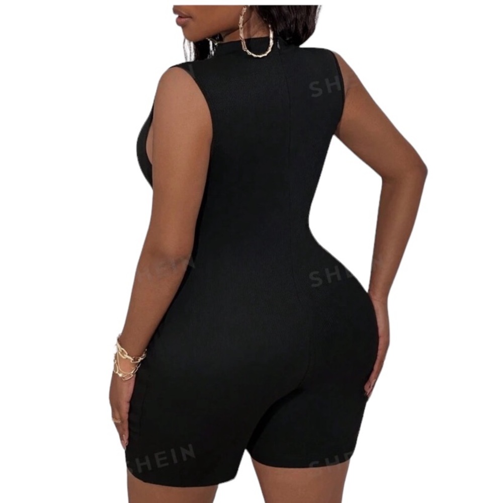 Plus Black Corset Style ZIP Up Romper Jumpsuit - Picture 4 of 8